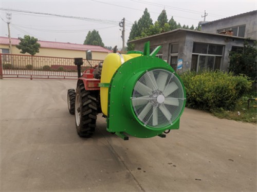 Spraying machine