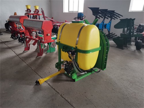 Spraying machine